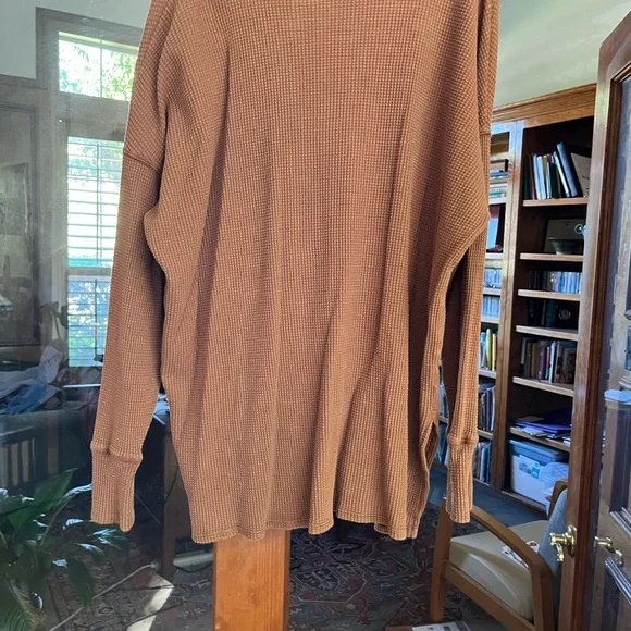 Brown Waffle Knit Henley Top - Picture 4 of 4